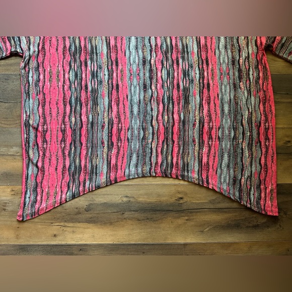 Clara Sunwoo Striped Abstract Print Top XS Pink Gray Black Stretch Button Detail - Picture 3 of 5